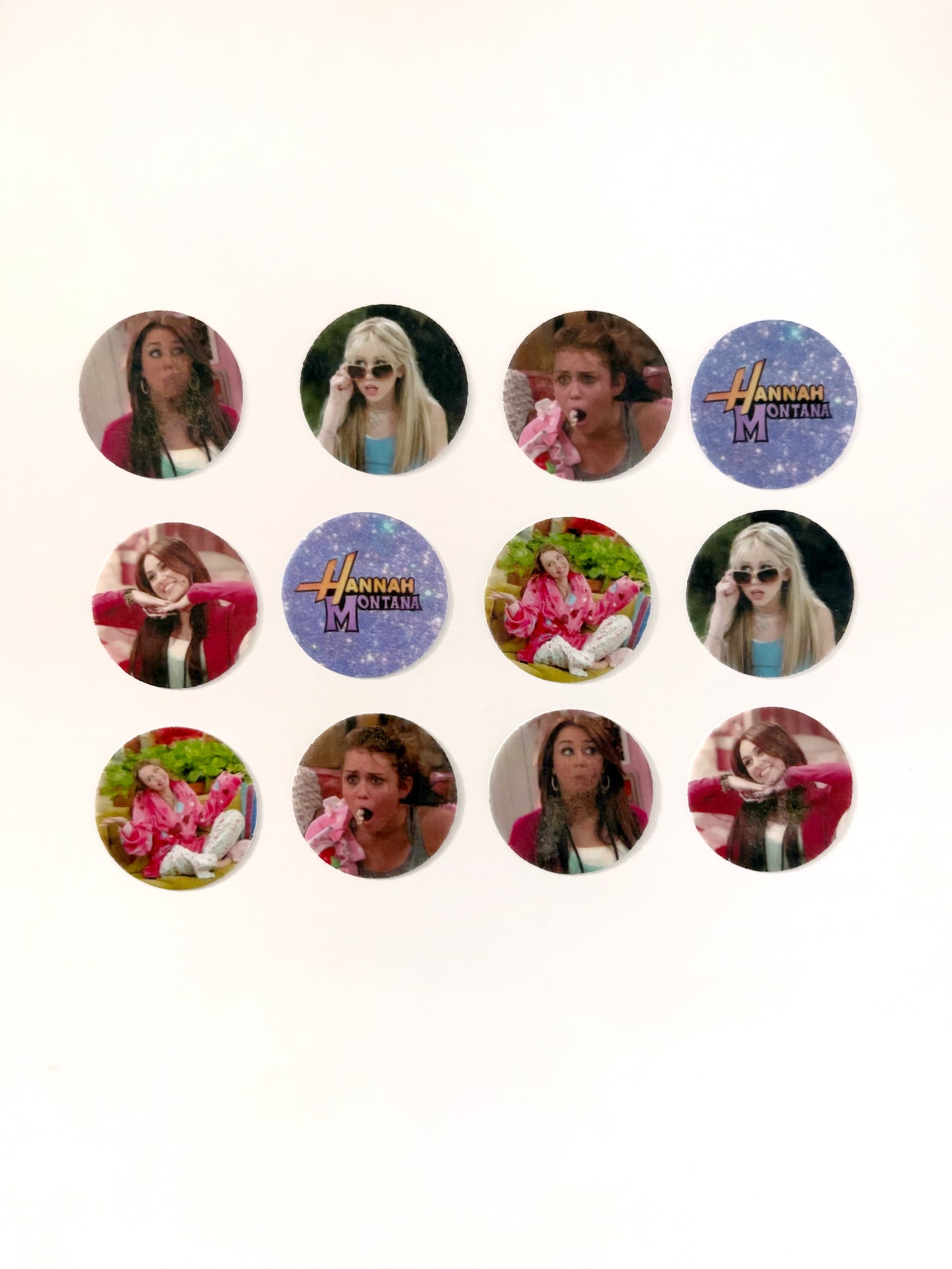 Miley Cirus • 12 toppers