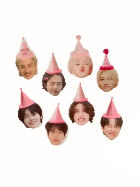 Stray Kids con gorritos • 8 toppers
