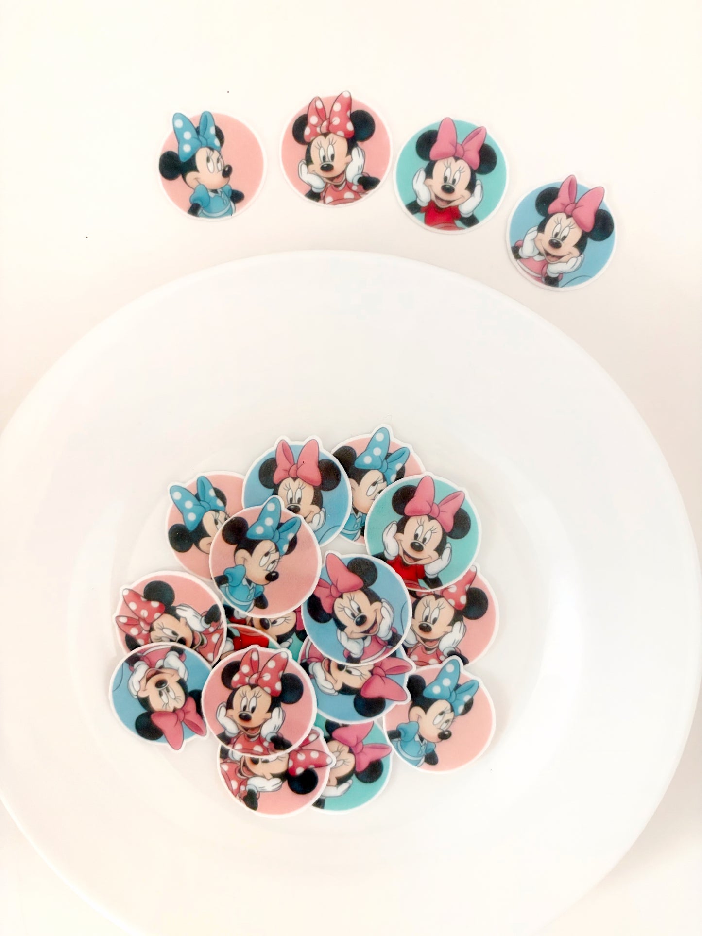 Minnie colores • 20u